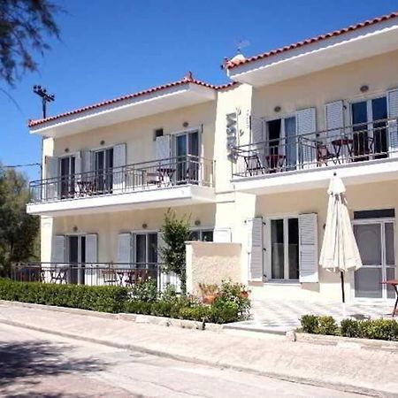 Arisvi Hotel 斯卡拉卡伦尼斯 外观 照片
